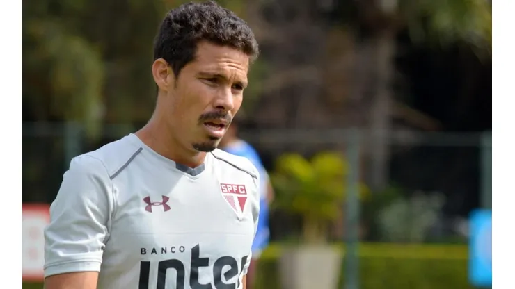 Além de Hernanes, Diniz tem nova baixa no São Paulo
