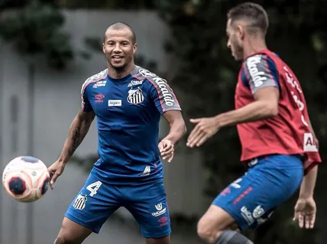 Santos recebe proposta por meia