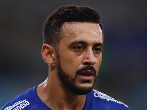 Em busca de reforços, Renato indica Robinho no Grêmio