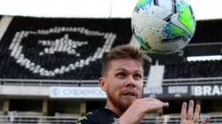 Botafogo entra no Brasileirão com 3 disputas no time titular