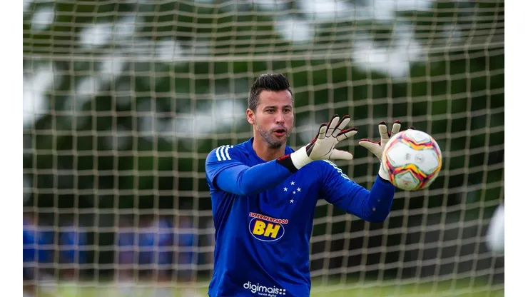 Sérgio Rodrigues busca renovação com goleiro Fábio