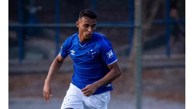 Welinton será substituto de Stênio na equipe titular do Cruzeiro