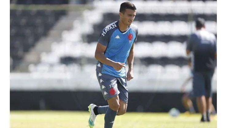 Parede pode ser novidade na escalação do Vasco