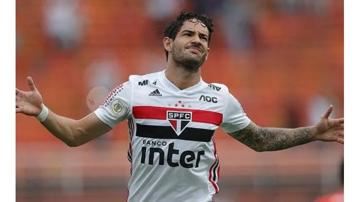 Diniz faz mudanças e monta São Paulo sem Alexandre Pato