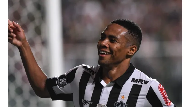 Fortaleza faz proposta para contratar Elias
