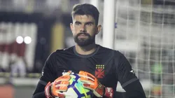 Vasco busca goleiro para ser concorrente de Fernando Miguel