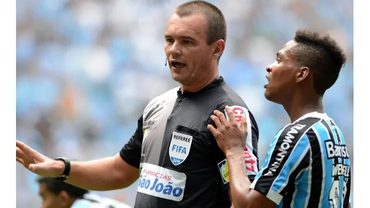 VP do Grêmio lamenta escolha de Vuaden para o Gre-Nal