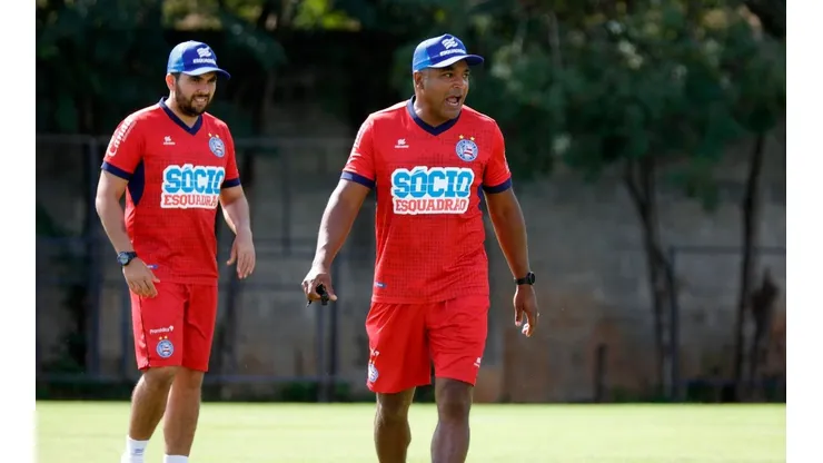 Roger Machado ensaia mudanças no Bahia para final do Estadual