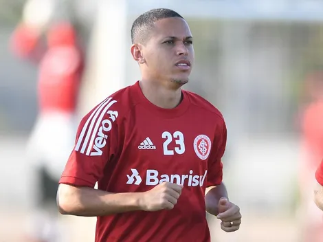 "Incomoda muito não vencer o Grêmio", diz Marcos Guilherme