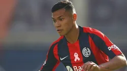 Com interesse do Athletico, San Lorenzo dá preço por Marcelo Herrera