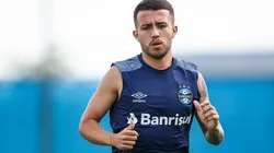 Torcedor do Grêmio pega no pé de Matheus Henrique