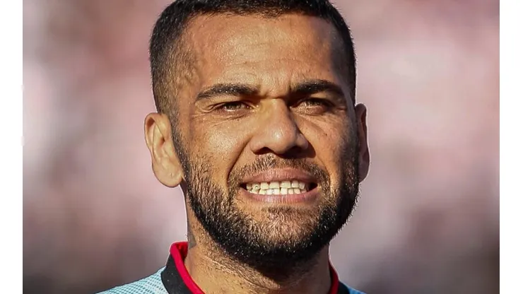Dani Alves se arrepende de declaração sobre o Bahia