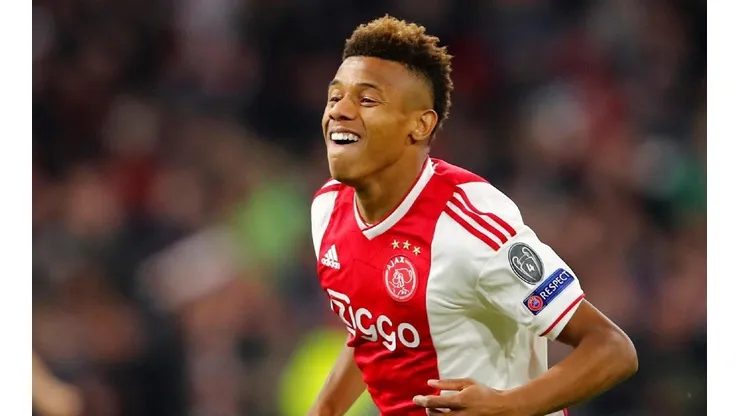 David Neres revela vontade de atuar no Fla