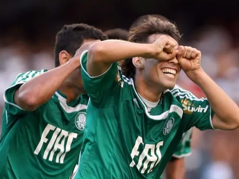 Valdivia dá os ares na hora H e cutuca Corinthians