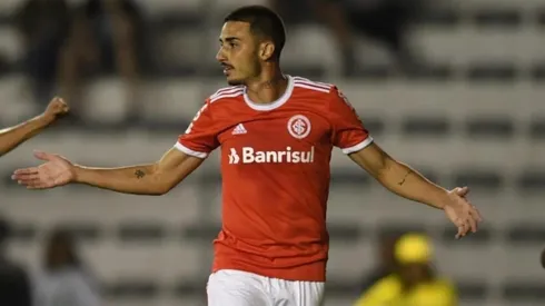 Galhardo revela como Coudet pode ajudá-lo a superar o Grêmio