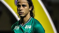 Sport age rápido e fecha com volante Ricardinho, do Guarani