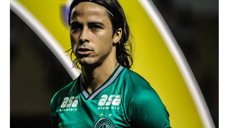 Sport age rápido e fecha com volante Ricardinho, do Guarani