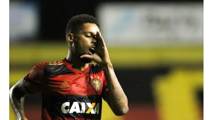 Bivar impõe condição para contratar o atacante André