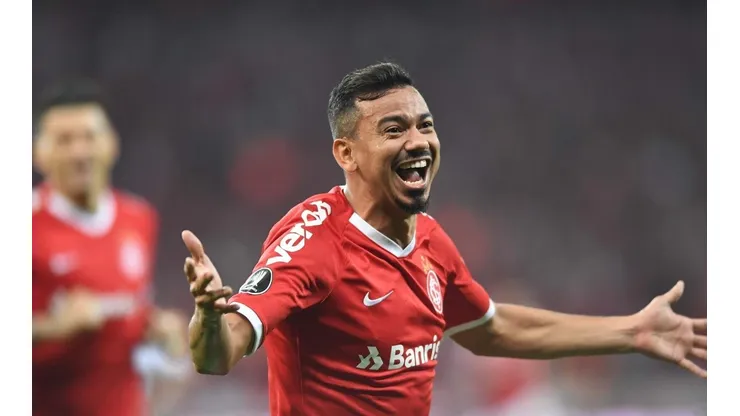 Lindoso deve ficar à disposição de Coudet para Gre-Nal