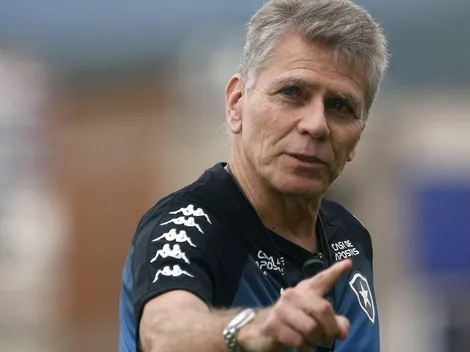 Autuori banca Barrandeguy entre os titulares e promete testes no Botafogo