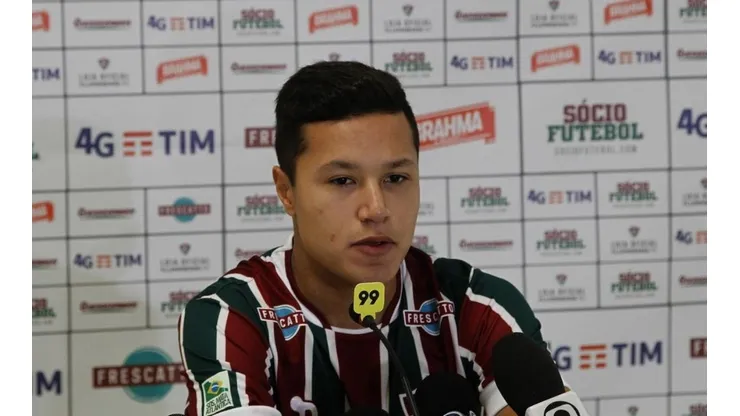 Marlon recusa sondagens do exterior e fica no Flu