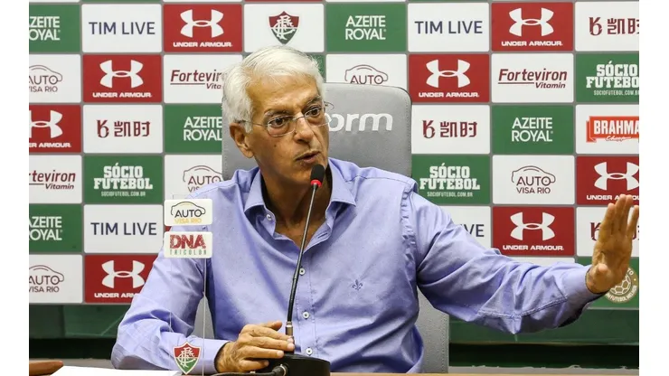 Celso Barros tira sarro de Fernando Diniz