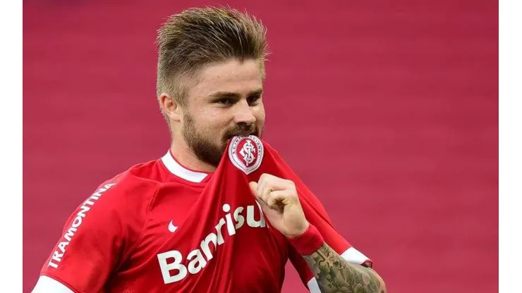 Inter mira contratação de Eduardo Sasha