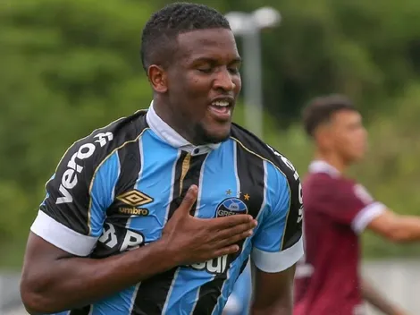 Conversas por Elias pressionam Grêmio por renovação após saída de Diego Rosa