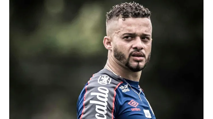 Sport mira a contratação de Lucas Venuto