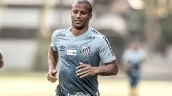 Sánchez destaca evolução do Santos e alerta para excesso de erros