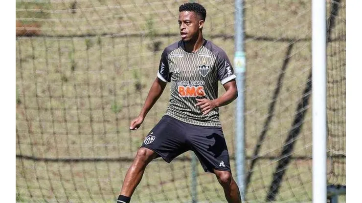 Com Arana de volta, Atlético é escalado com Keno entre os titulares