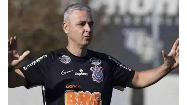 Tiago Nunes avalia possibilidade de dupla com Cantillo e Éderson