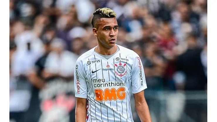 Cantillo é cortado de última hora no Corinthians
