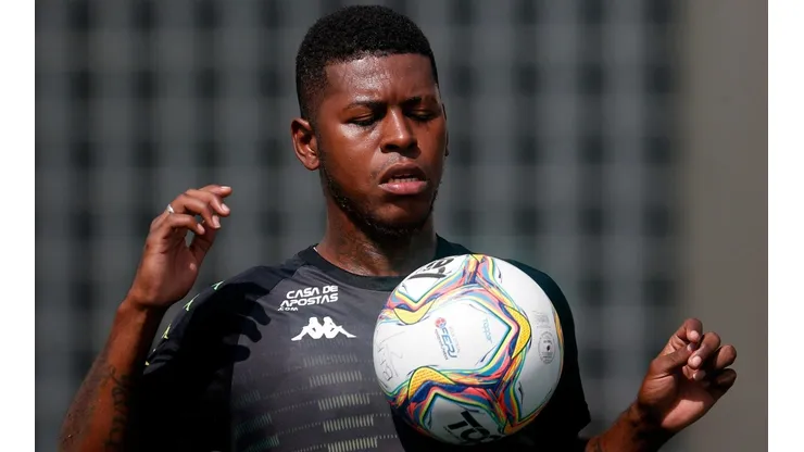 Botafogo esbarra em empecilho na rescisão de Gabriel Cortez