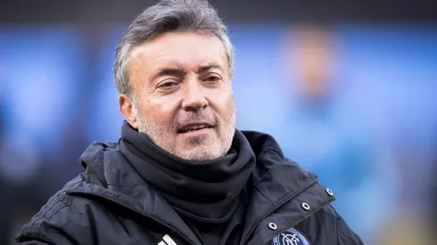 Torrent acerta com o Flamengo e técnico chega no Brasil na 6ª