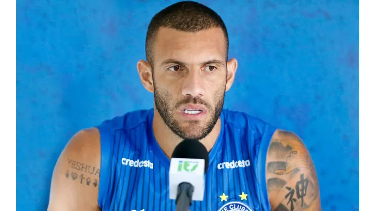 Fernandão projeta 3 títulos e traça meta ousada no Bahia
