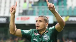 Wanderley lidera mudanças no Coritiba para semifinal