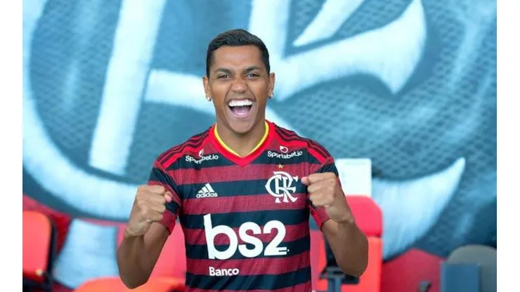 Pedro Rocha mira uma vaga na equipe titular do Flamengo