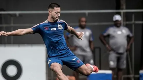 Jean Mota mira volta por cima no Santos
