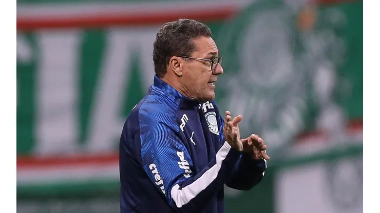 Luxemburgo detalha escolha ofensiva e torcida não perdoa decisão do treinador