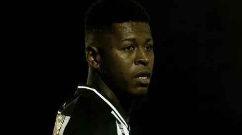 Após polêmica com Flamengo, Cortez tem contrato rescindido no Botafogo