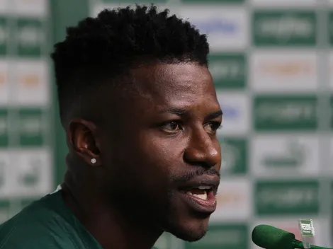 Luxa chama atenção para meio-campista do Palmeiras