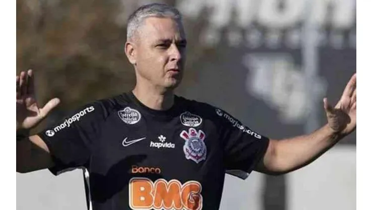 Tiago Nunes descarta favoritismo do Corinthians no Paulista
