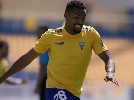 Juninho tem contrato em pauta no Athletico