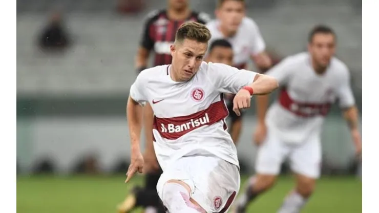 Richard é oferecido ao Vasco e tem situação definida