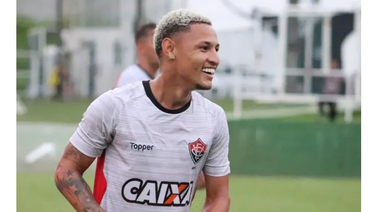 Presidente do Vitória confirma ida de Neilton para o Coritiba