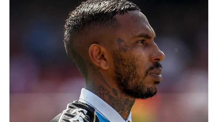 Paulo Miranda vira alvo do Vasco e diretoria do Grêmio bate o martelo