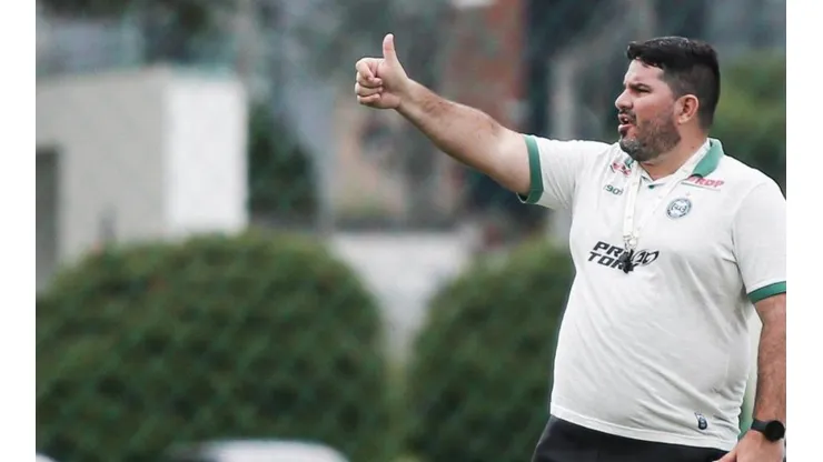 Barroca elogia o desempenho dos jogadores na vitória contra o Paraná e mira jogo da semifinal: “O nosso crescimento é evidente”