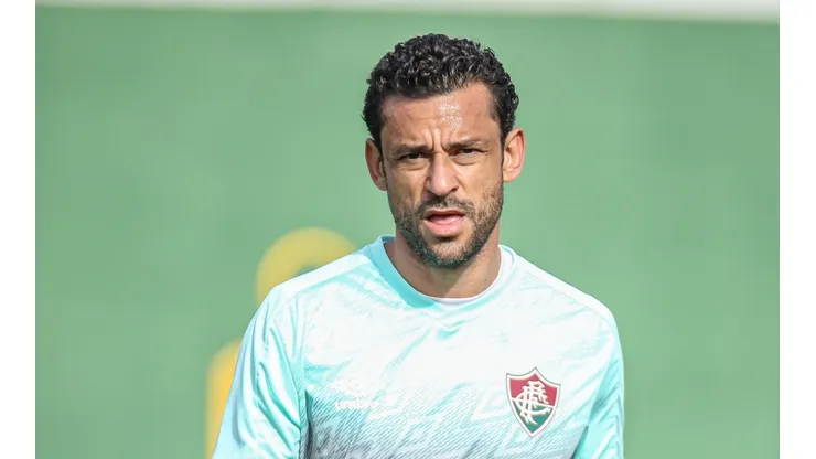 Fred retorna aos treinos no Fluminense e data de retorno é estipulada