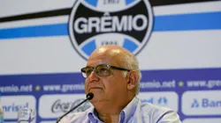 Romildo Bolzan 'tranquiliza' gremistas ao fala sobre segurança financeira